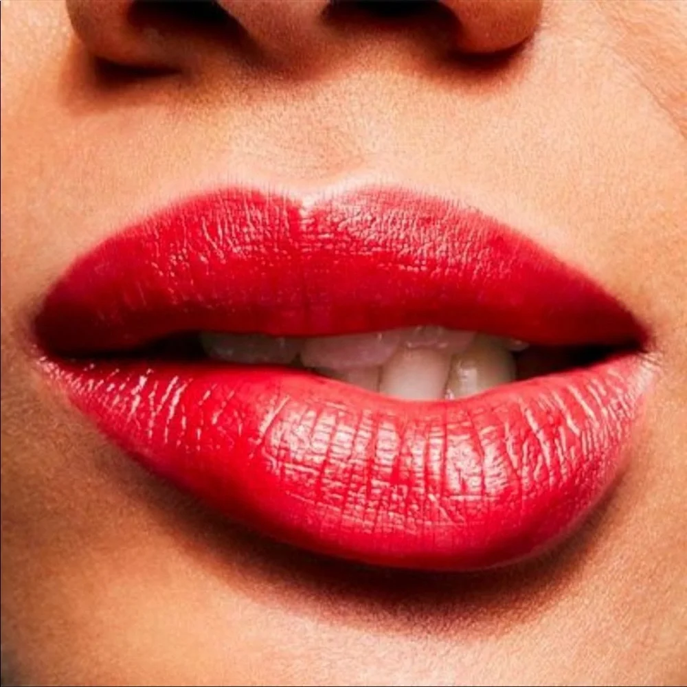 MAC | NWT Lustre Lipstick in 